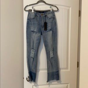 Black Label high waste slim straight jeans!